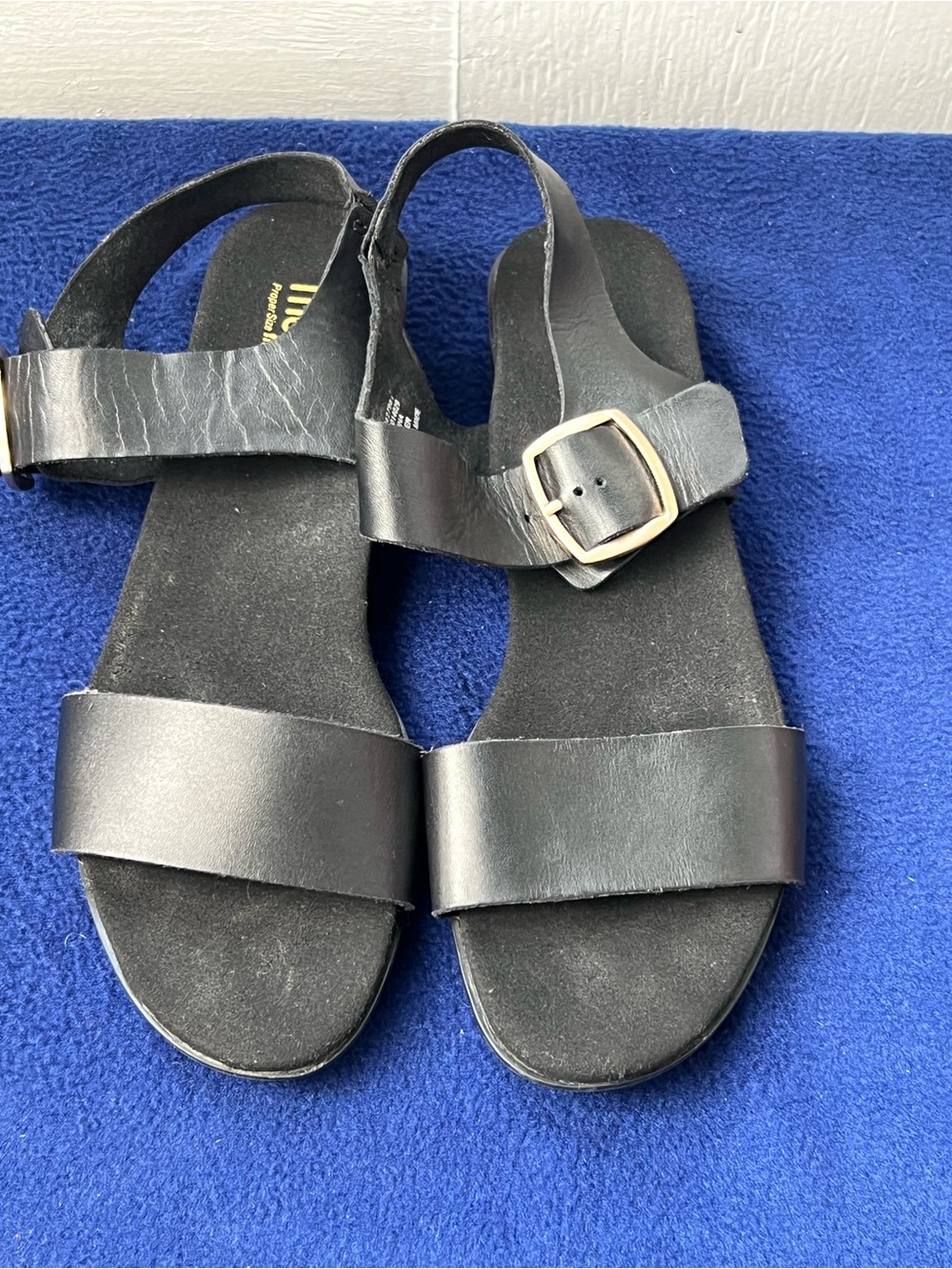 Munro Black Leather Sandals with Gold Buckle